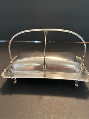 Vintage silver plated  Plated Covered Butter Dish with Handle